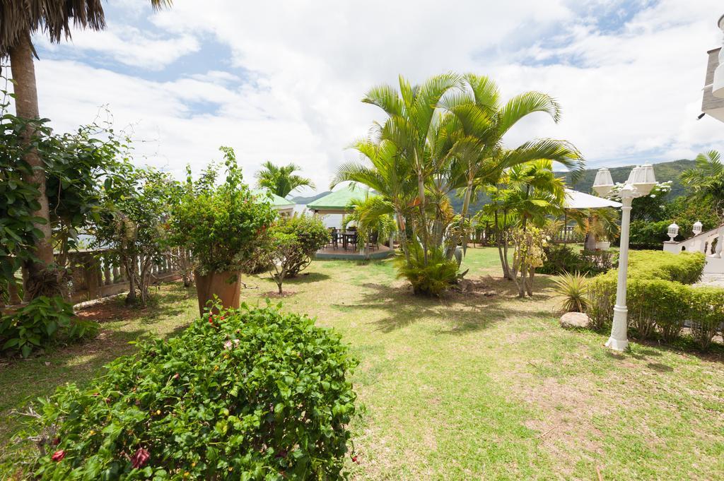 Villa Bel Age Anse Royale Exterior photo